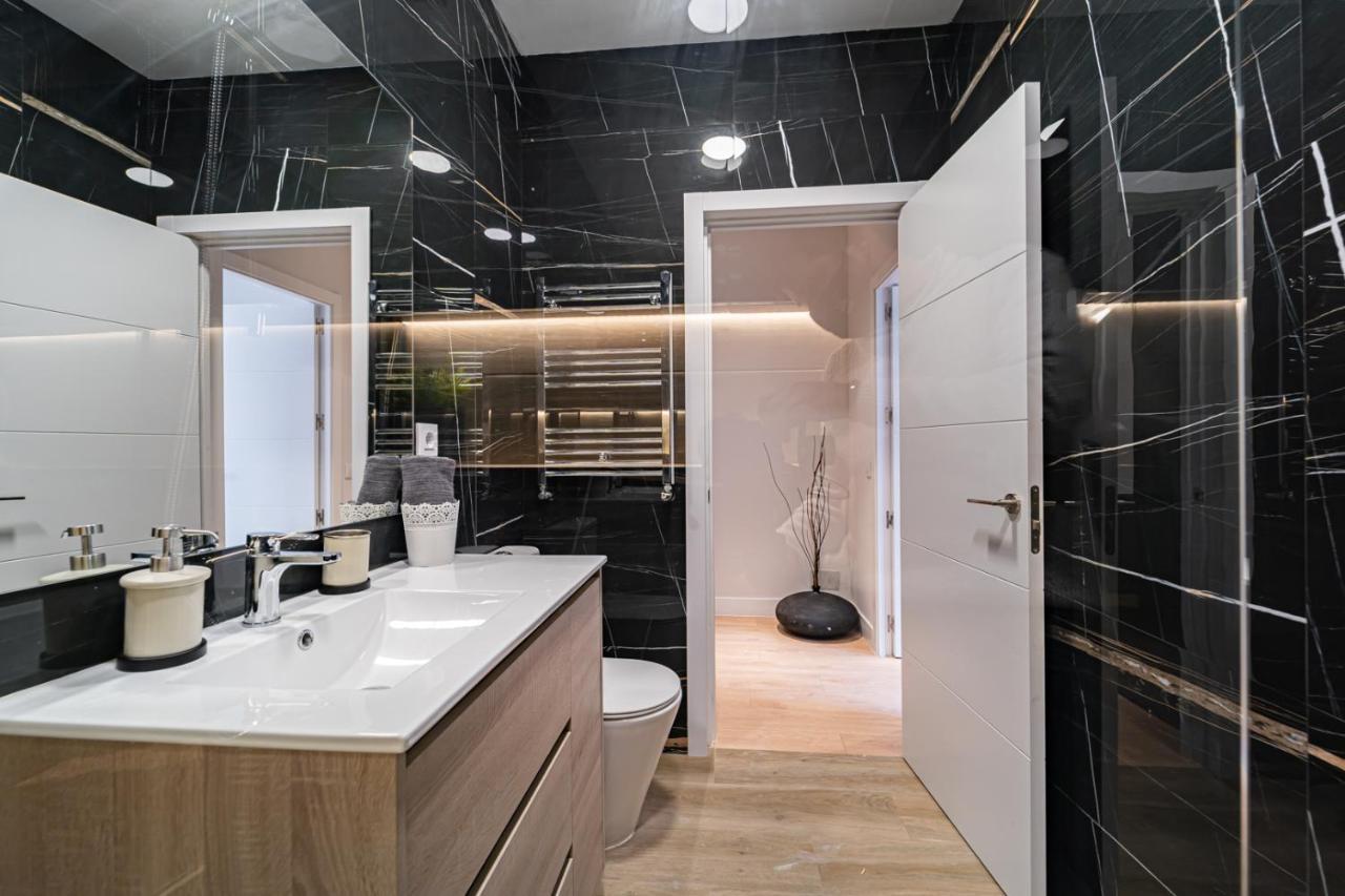 Edsam Madrid Apartments Black Ngoại thất bức ảnh