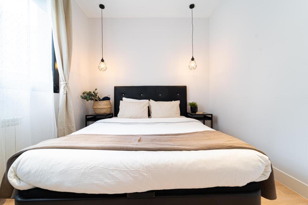 Edsam Madrid Apartments Black Ngoại thất bức ảnh