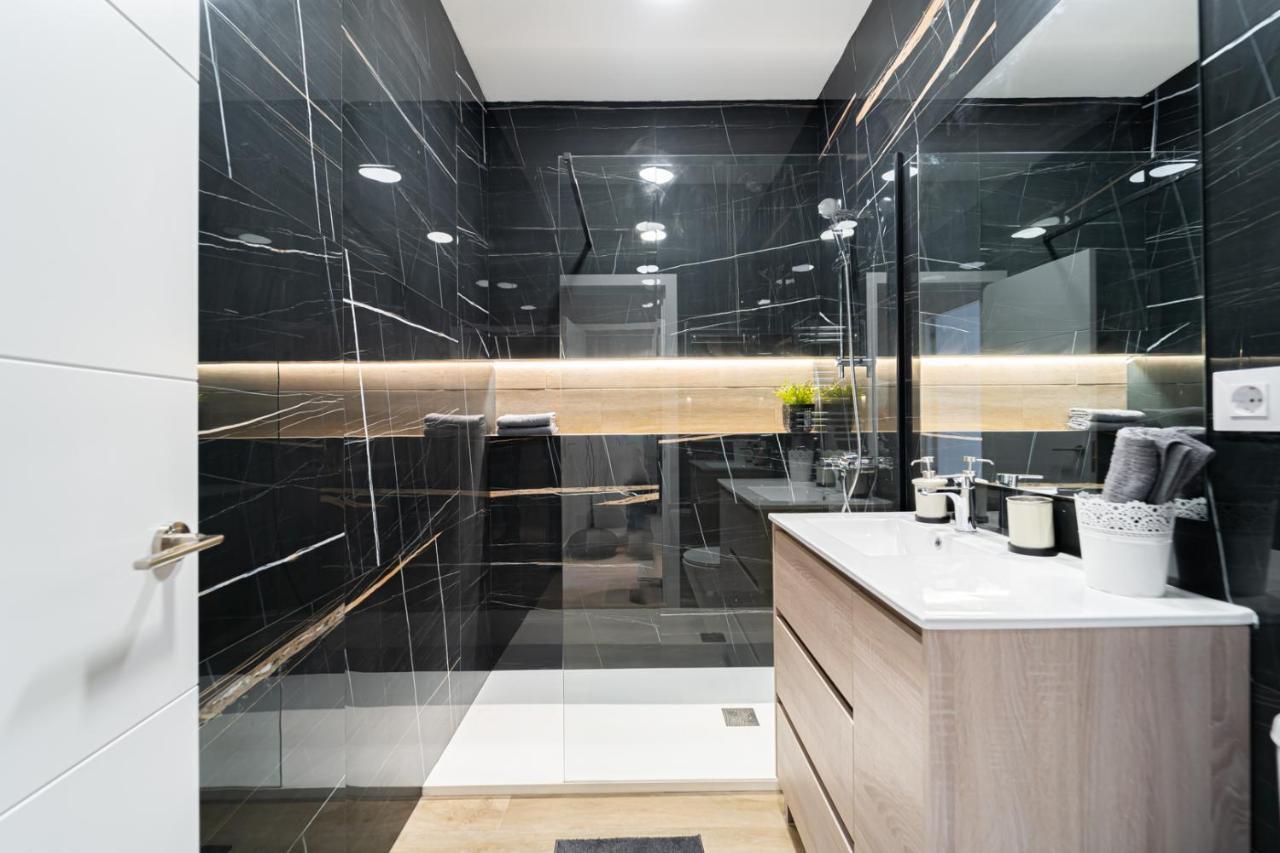 Edsam Madrid Apartments Black Ngoại thất bức ảnh